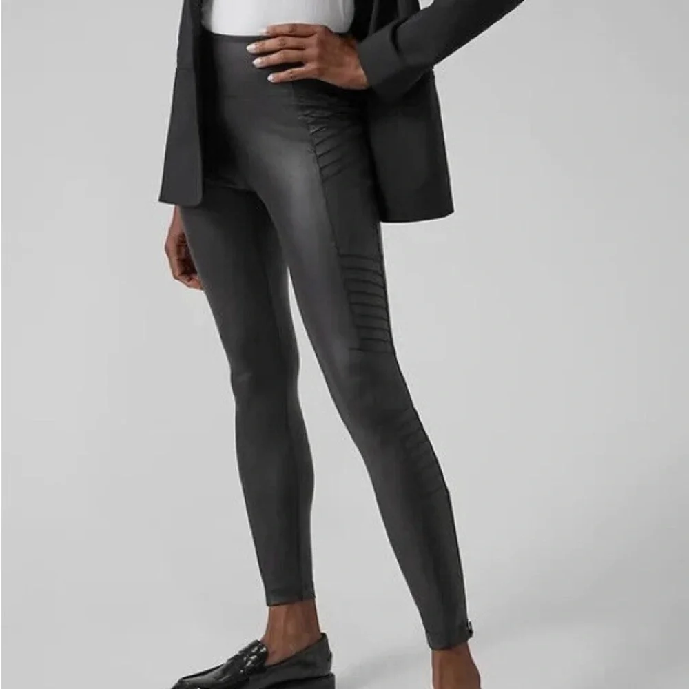 Athleta Women XL Black Athleisure High Rise Ankle Zip Delancey Gleam Moto Tight